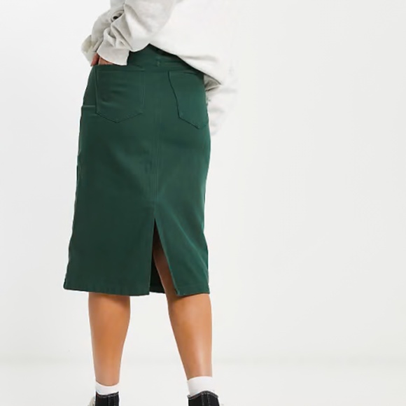 Urban Revivo midi cord skirt in green - Picture 3 of 6